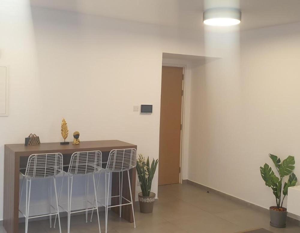 Deluxe 1 Bed Ayios Dometios Apartment Agios Dhometios